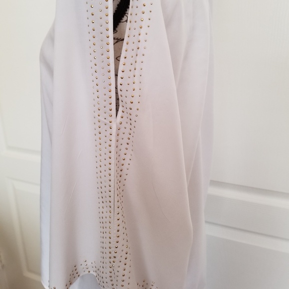 2 for $25 J Lo Embellished White Tunic - Picture 4 of 7